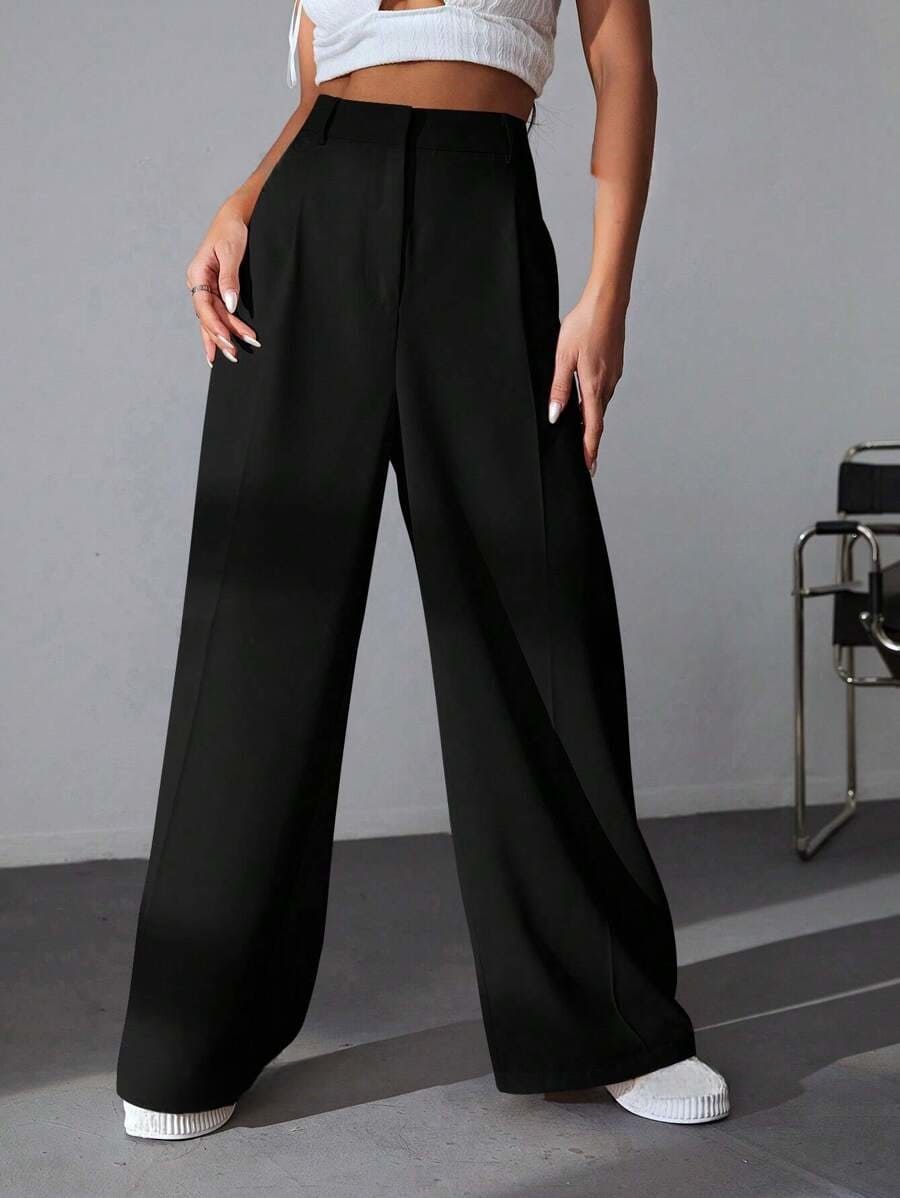 Calça Pantalona Feminina em Alfaiataria