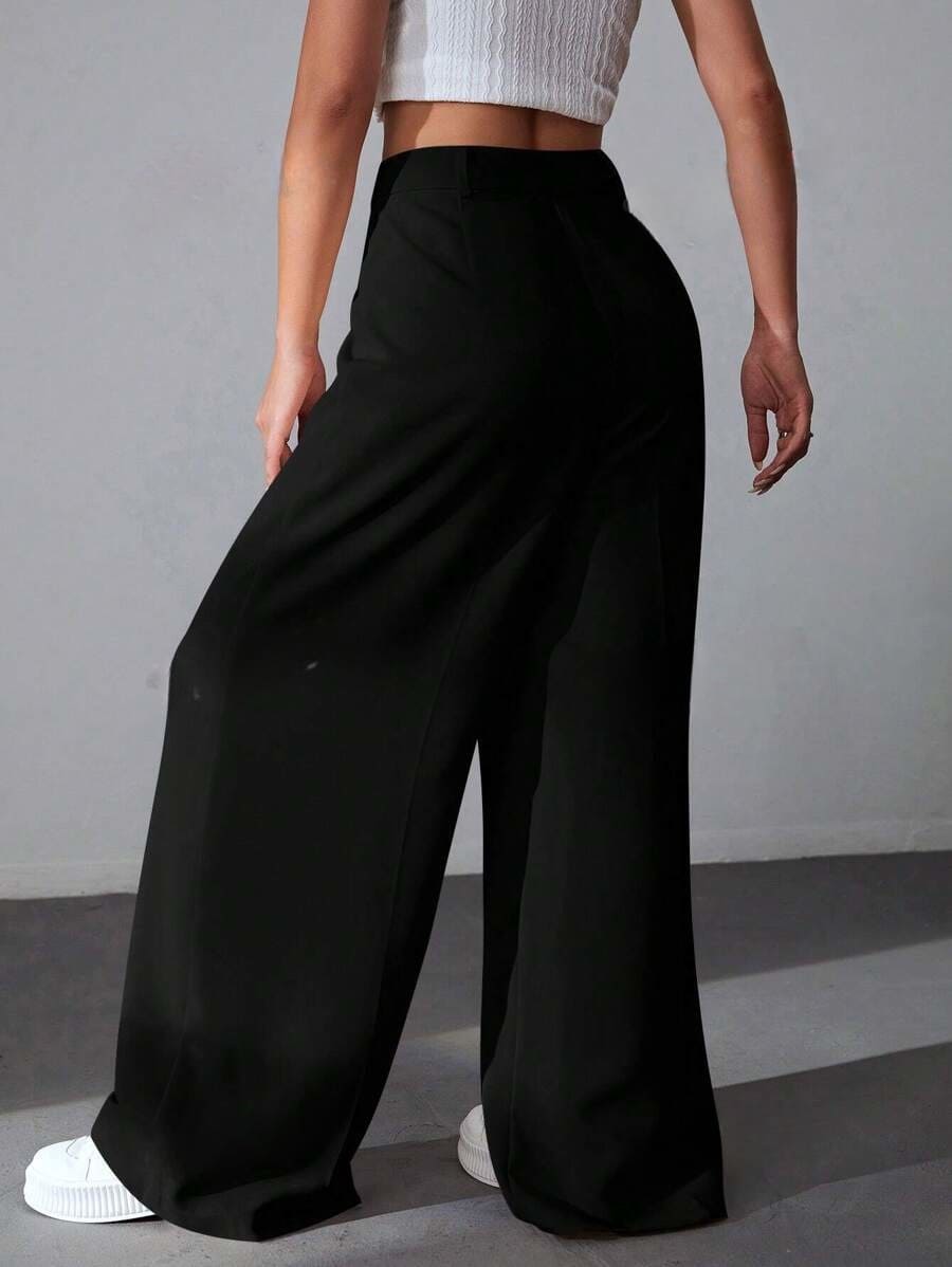 Calça Pantalona Feminina em Alfaiataria